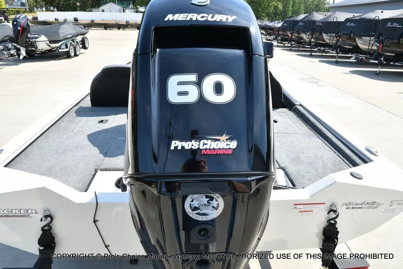 Slide: The Image of Tracker PRO TEAM 175 TXW w/60HP 4 Stroke 2024 - 18
