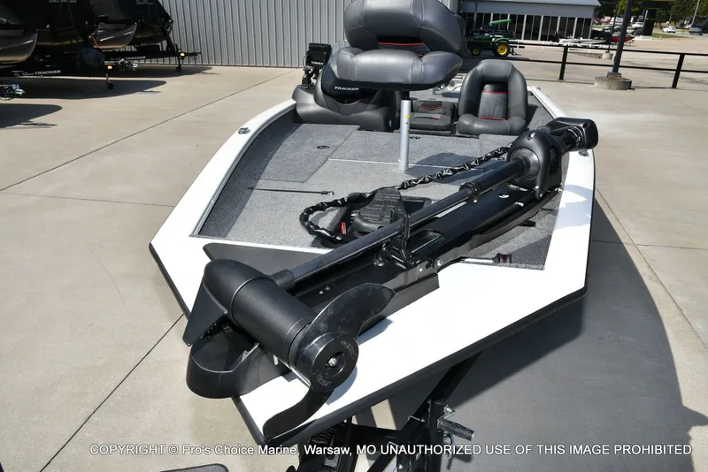 Slide: The Image of Tracker PRO TEAM 175 TXW w/60HP 4 Stroke 2024 - 25