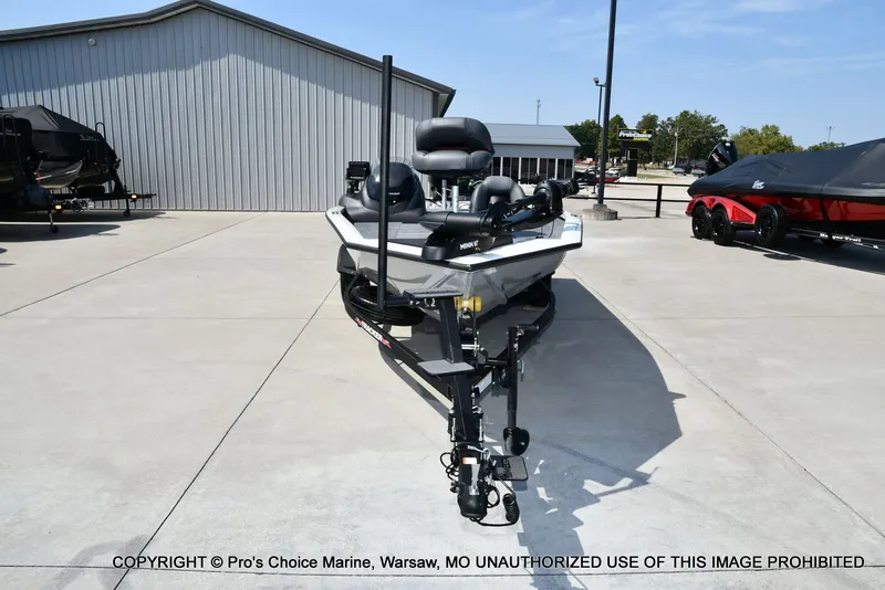 Slide: The Image of Tracker PRO TEAM 175 TXW w/60HP 4 Stroke 2024 - 28