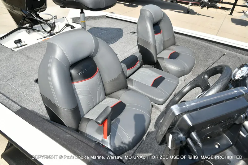 Slide: The Image of Tracker PRO TEAM 175 TXW w/60HP 4 Stroke 2024 - 33