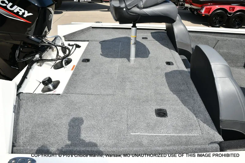 Slide: The Image of Tracker PRO TEAM 175 TXW w/60HP 4 Stroke 2024 - 34