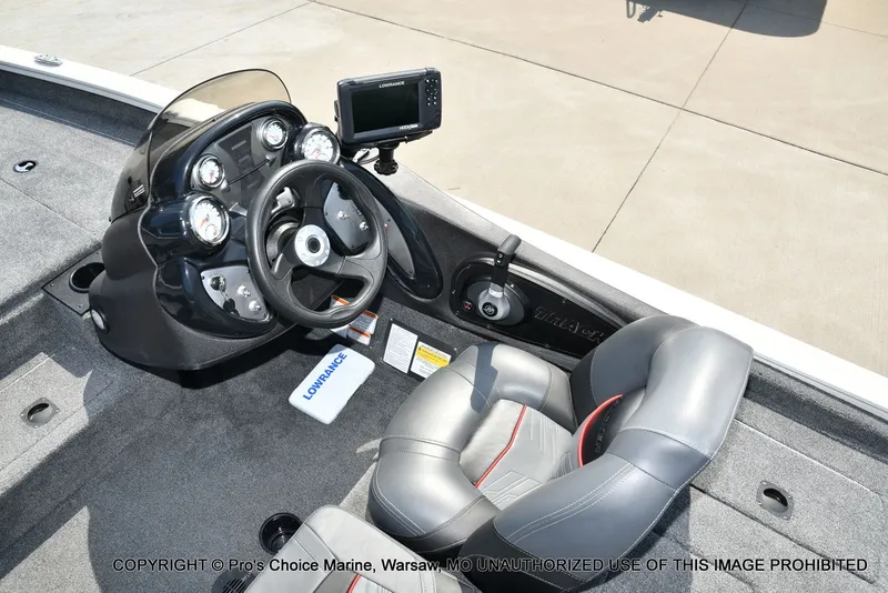 Slide: The Image of Tracker PRO TEAM 175 TXW w/60HP 4 Stroke 2024 - 39