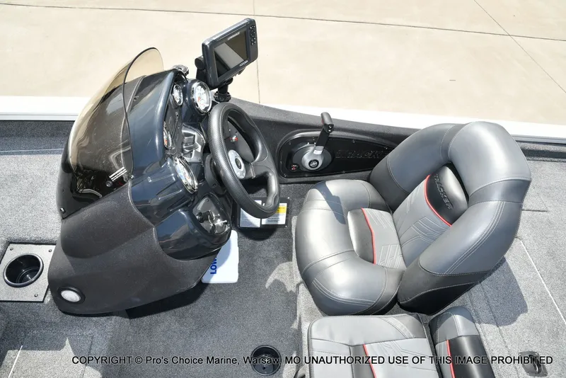 Slide: The Image of Tracker PRO TEAM 175 TXW w/60HP 4 Stroke 2024 - 41