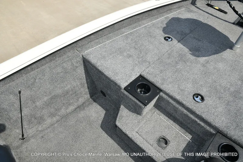 Slide: The Image of Tracker PRO TEAM 175 TXW w/60HP 4 Stroke 2024 - 44