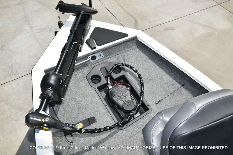 Slide: The Image of Tracker PRO TEAM 175 TXW w/60HP 4 Stroke 2024 - 45