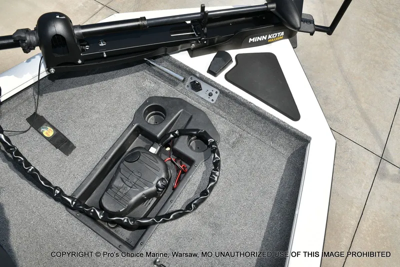 Slide: The Image of Tracker PRO TEAM 175 TXW w/60HP 4 Stroke 2024 - 46