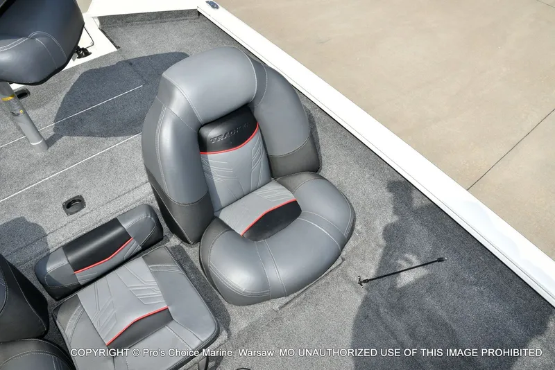 Slide: The Image of Tracker PRO TEAM 175 TXW w/60HP 4 Stroke 2024 - 49