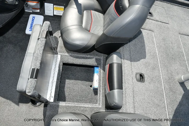 Slide: The Image of Tracker PRO TEAM 175 TXW w/60HP 4 Stroke 2024 - 50