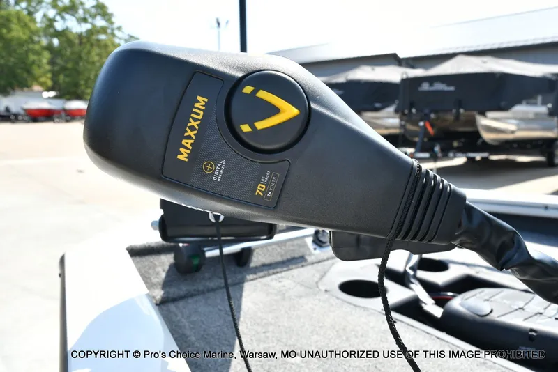 Slide: The Image of Tracker PRO TEAM 175 TXW w/60HP 4 Stroke 2024 - 6