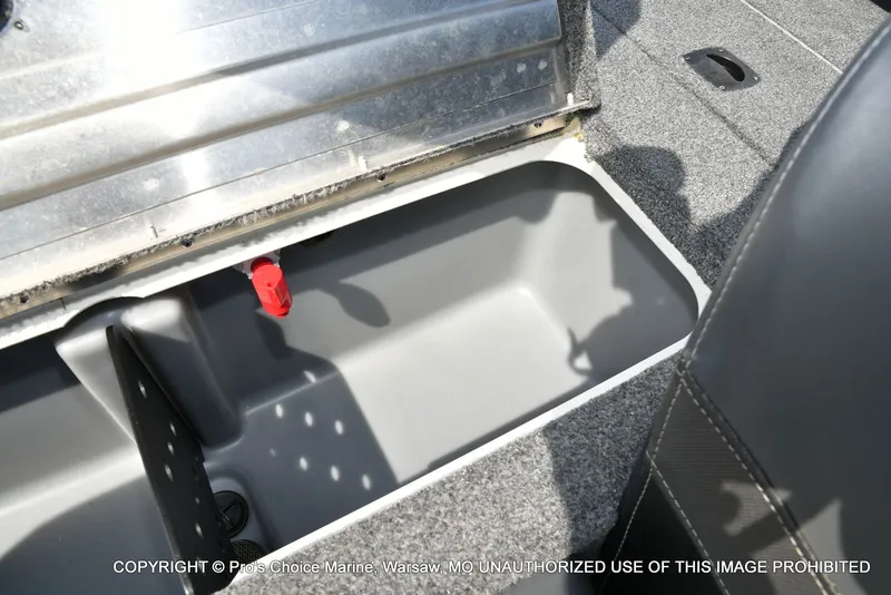 Slide: The Image of Tracker PRO TEAM 175 TXW w/60HP 4 Stroke 2024 - 61