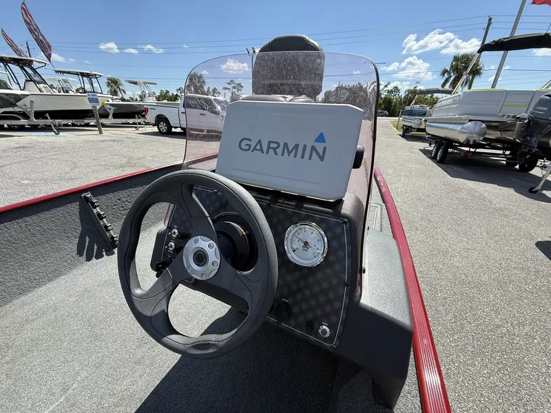 Slide: The Image of Tracker Bass Tracker Classic XL 2023 - 5