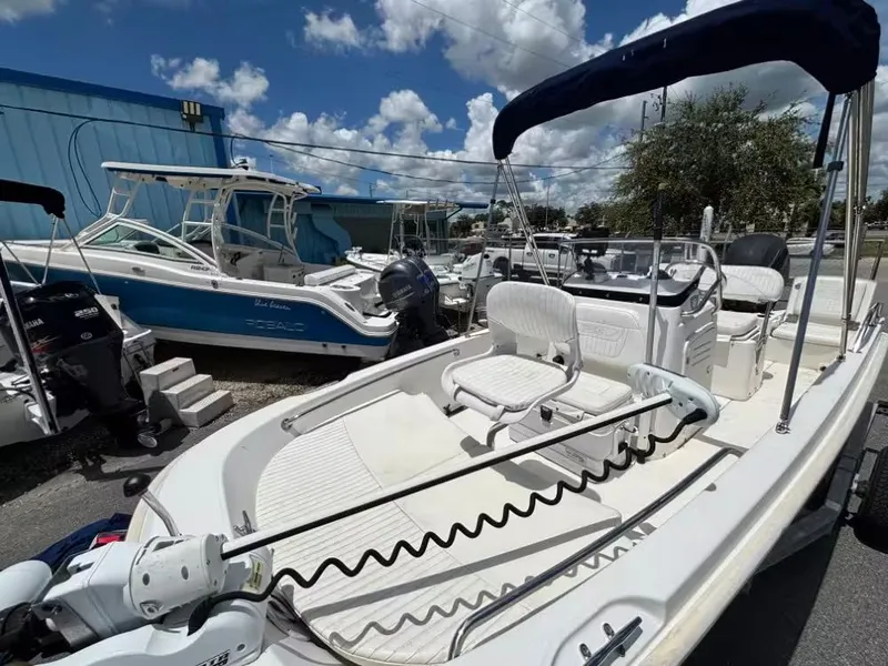 Slide: The Image of Boston Whaler 170 Dauntless 2016 - 6