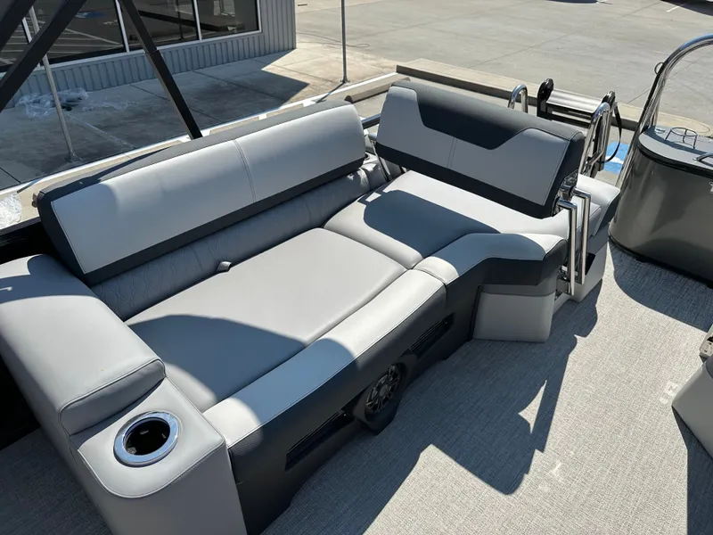 Slide: The Image of Avalon LSZ QLS23T 2025 - 33