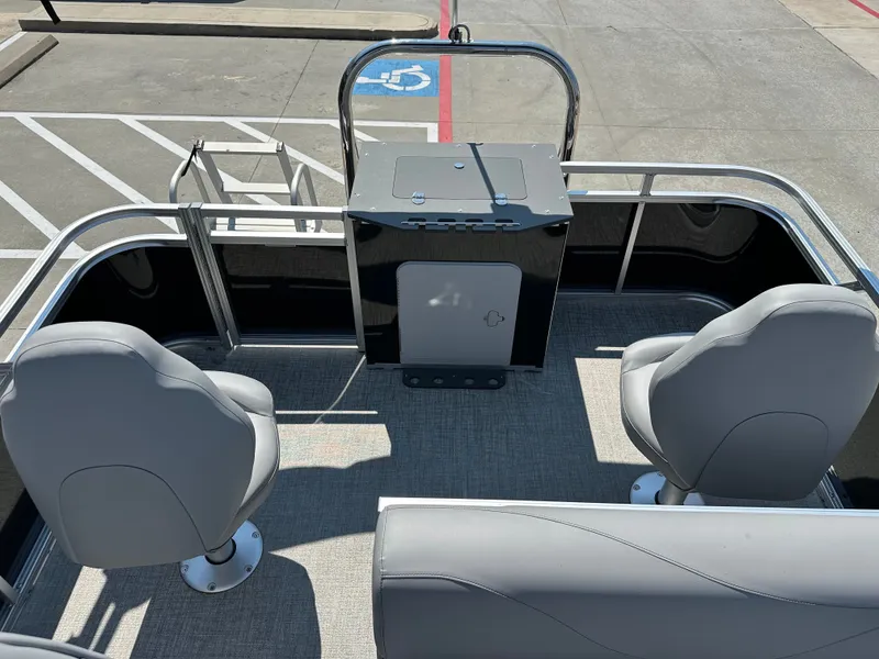 Slide: The Image of Avalon VTX QF19 2025 - 25