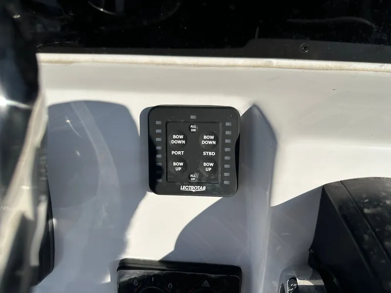 Slide: The Image of Tidewater 210 LXF 2026 - 15