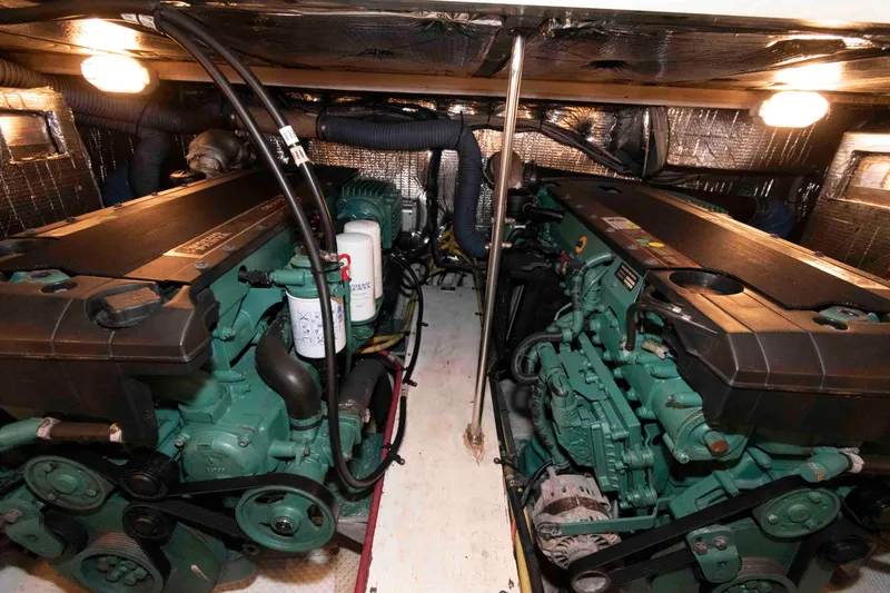 Slide: The Image of Engine room of 2005 Cruisers Yachts 405 Express Motoryacht with dual engines. - 23