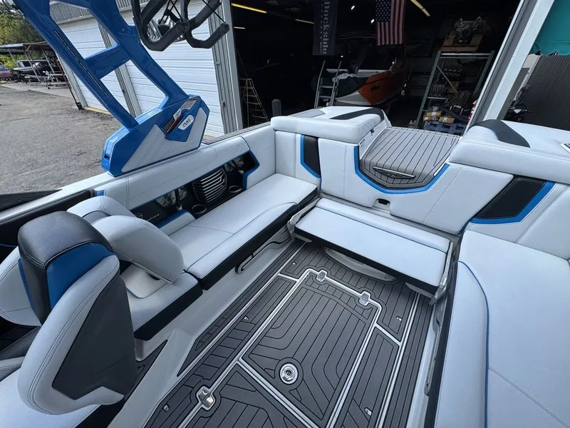 Slide: The Image of Nautique G23 2017 - 13