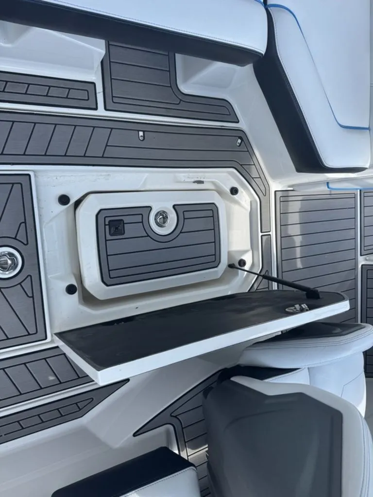 Slide: The Image of Nautique G23 2017 - 17