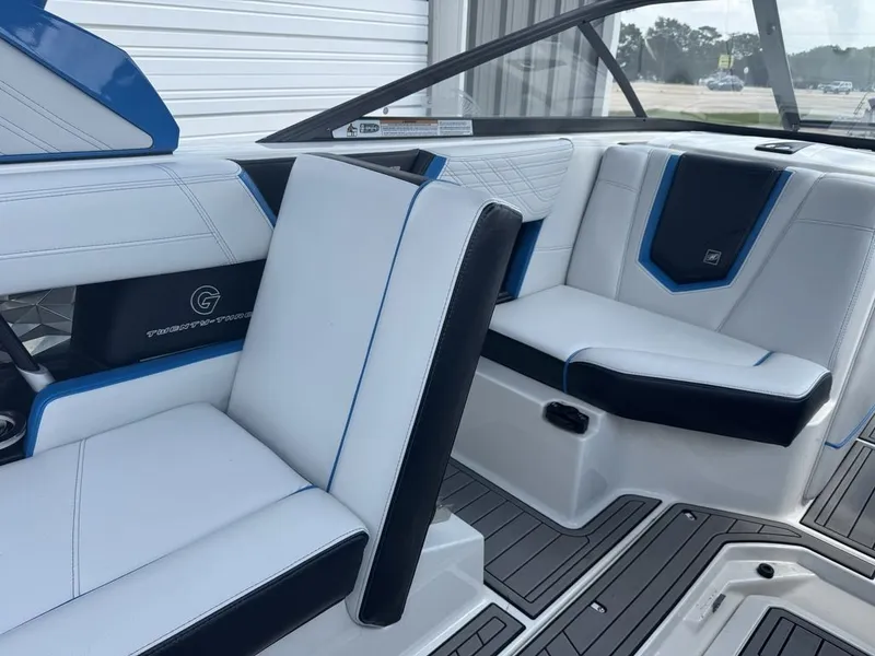 Slide: The Image of Nautique G23 2017 - 18