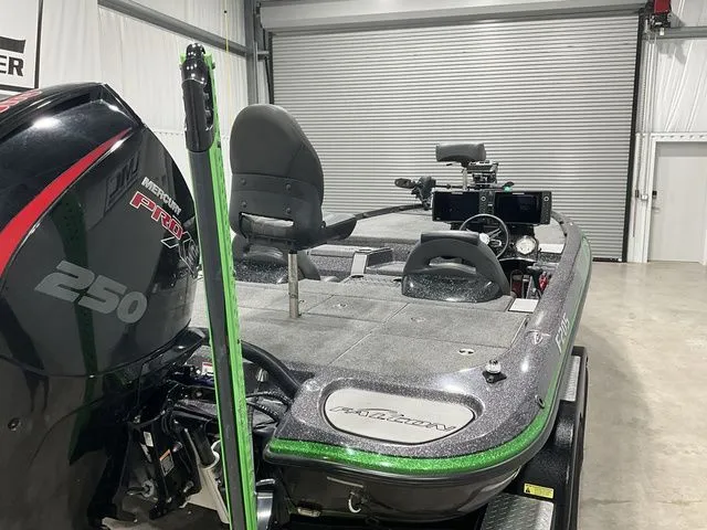 Slide: The Image of Falcon Boats F205 2019 - 17