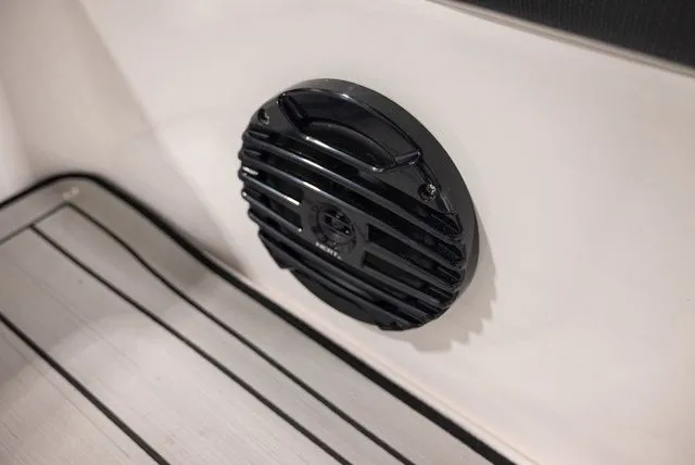 Slide: The Image of Yamaha 195S 2026 - 15