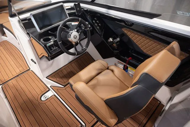 Slide: The Image of Yamaha 252SE 2026 - 6