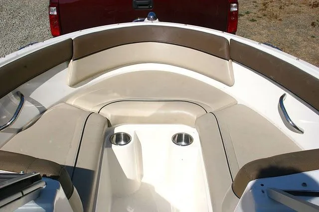 Slide: The Image of Bayliner 195 Bowrider 2015 - 10