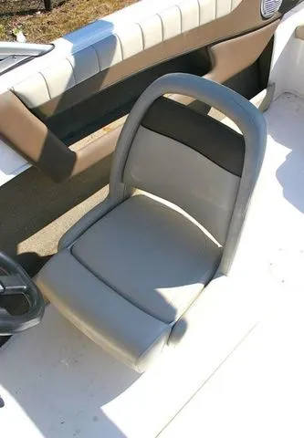 Slide: The Image of Bayliner 195 Bowrider 2015 - 12