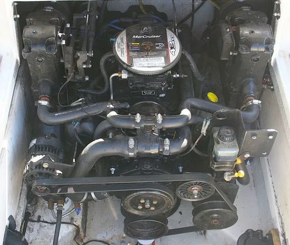 Slide: The Image of Bayliner 195 Bowrider 2015 - 14