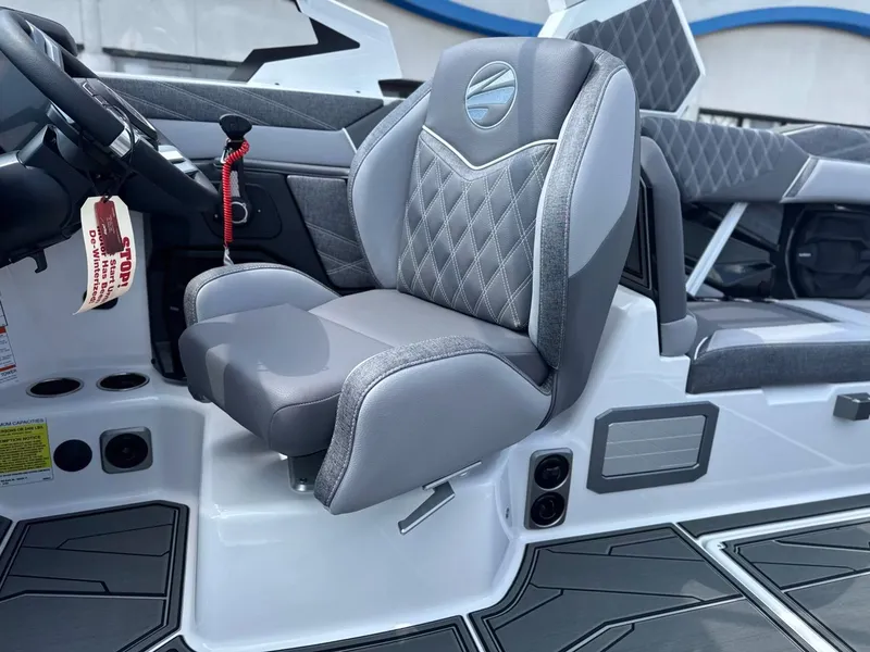 Slide: The Image of Tigé 24RZX 2026 - 15