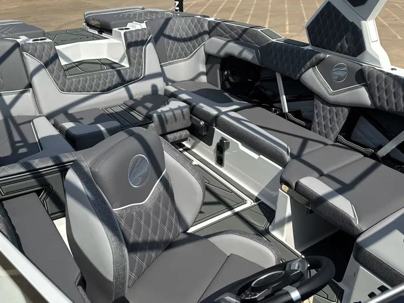 Slide: The Image of Tigé 24RZX 2026 - 20