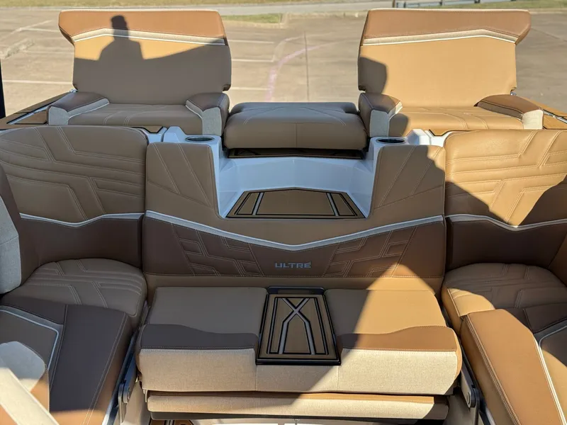 Slide: The Image of Tigé Ultré 23ZX 2026 - 26