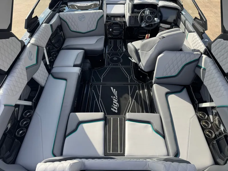 Slide: The Image of Tigé 22RZX 2026 - 12