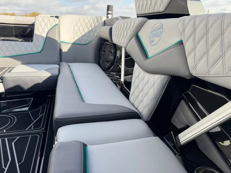 Slide: The Image of Tigé 22RZX 2026 - 16