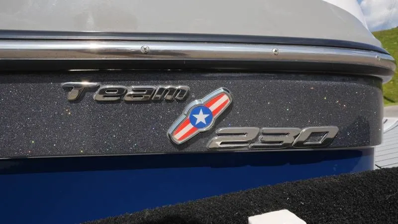 Slide: The Image of Nautique 230TE 2010 - 20