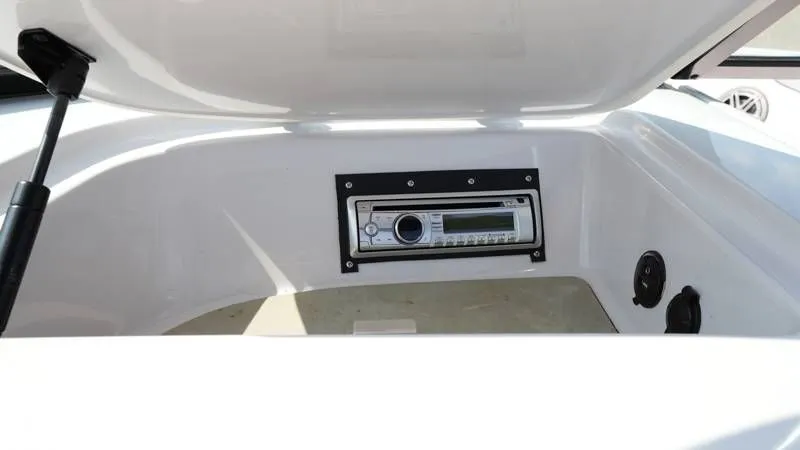 Slide: The Image of Nautique 230TE 2010 - 36