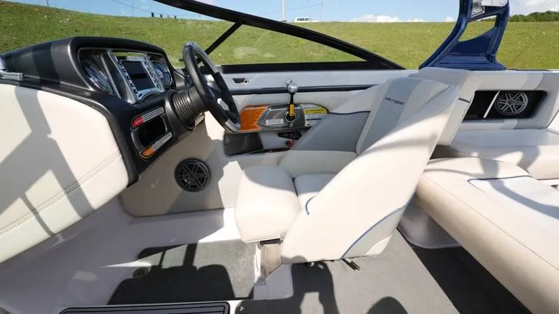 Slide: The Image of Nautique 230TE 2010 - 37