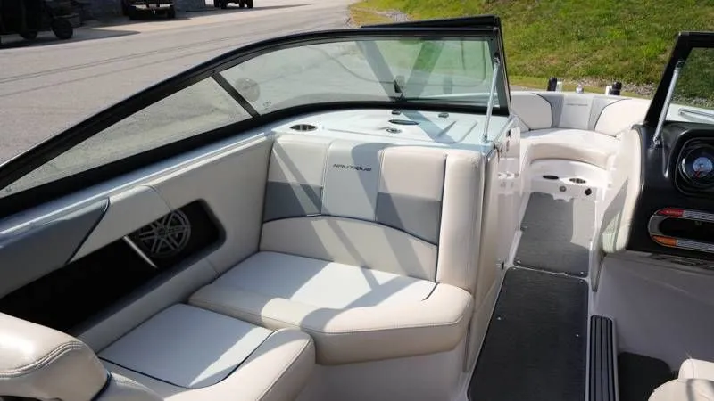 Slide: The Image of Nautique 230TE 2010 - 48