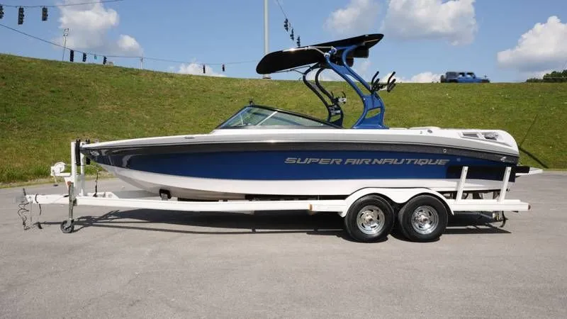 Slide: The Image of Nautique 230TE 2010 - 6