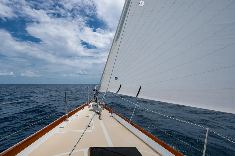 Slide: The Image of Sailing on a 2000 Hinckley Sou'wester Stoway Sloop under clear skies. - 17