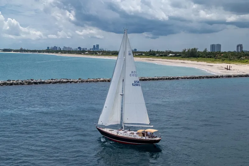 The Image of Hinckley Yachts Sou'wester 52 2000 - undefined