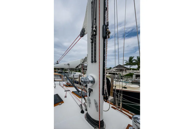 Slide: The Image of Hinckley Sou'wester Stoway Sloop 2000 sailboat mast and rigging details at dock. - 18