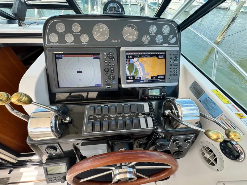 Slide: The Image of Tiara 3100 Open 2004 - 5