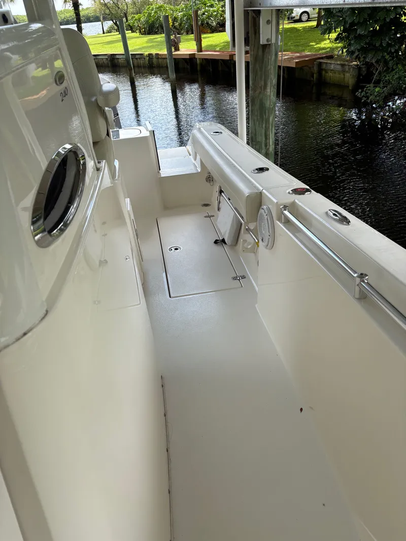 Slide: The Image of Cobia 240 Center Console 2019 - 15