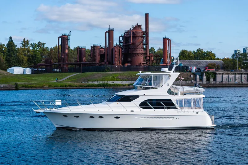 The Image of 2009 Ocean Alexander 52 Sedan yacht cruising near Gas Works Park - 0