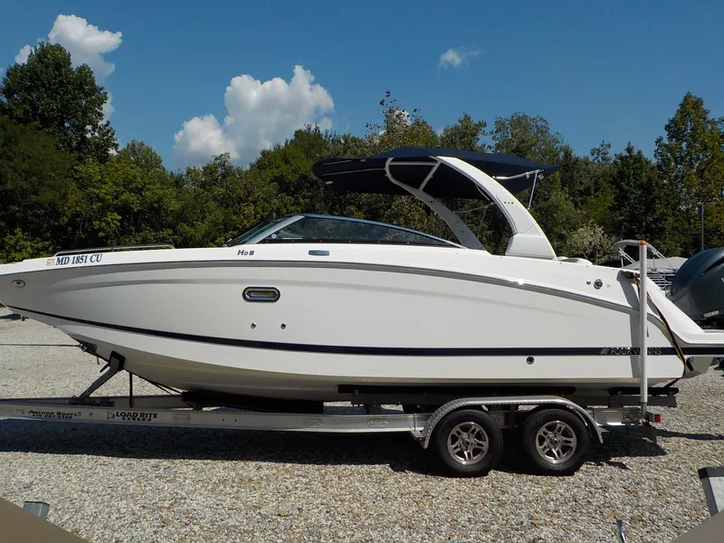 Slide: The Image of Four Winns HD8 OB 2023 - 5