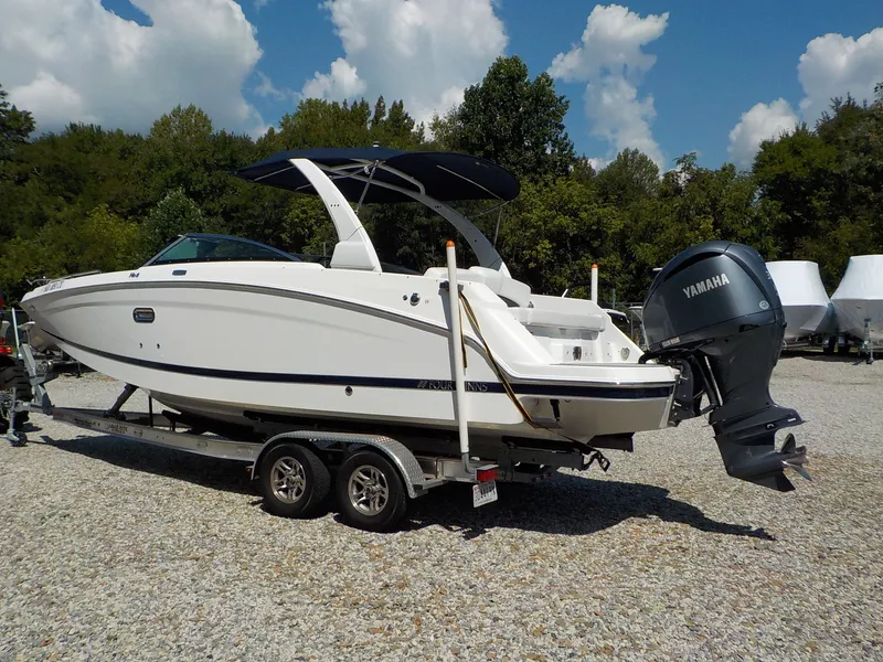 Slide: The Image of Four Winns HD8 OB 2023 - 6