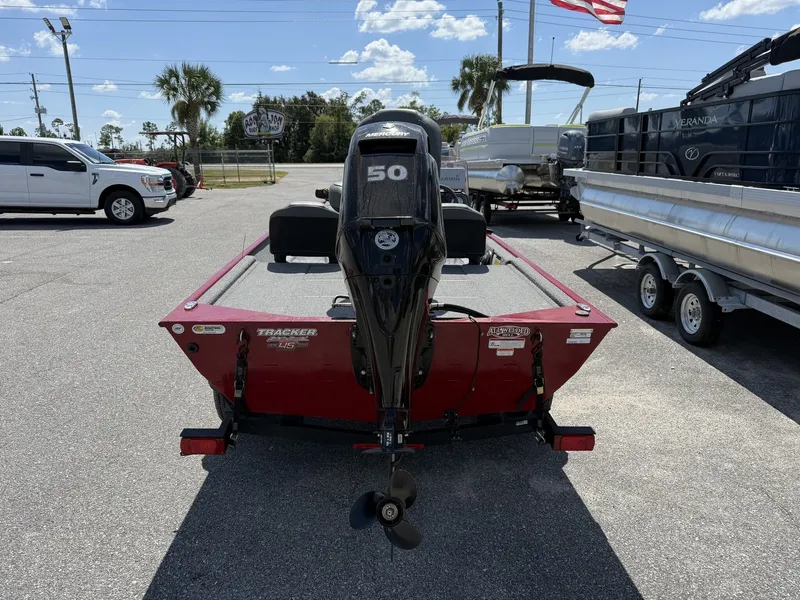 Slide: The Image of Tracker Bass Tracker Classic XL 2023 - 3