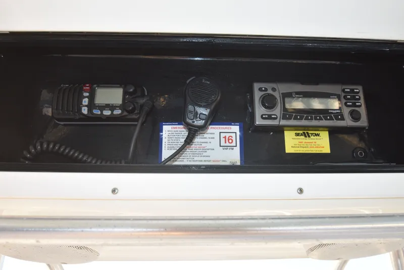 Slide: The Image of 2005 Regulator 24 Forward Seating boat radio and communication equipment. - 17