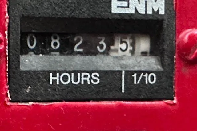 Slide: The Image of Hour meter reading 823.5 on a 1994 Mainship 40 Sedan Bridge. - 33